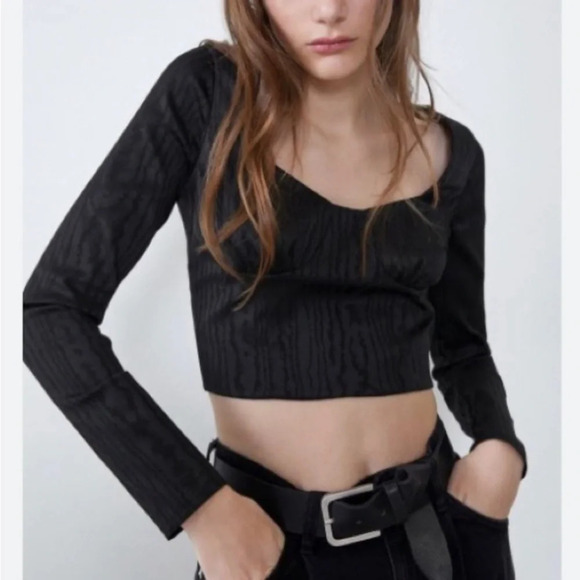 Zara Satin Effect  Cropped Longsleeve NWT - Picture 2 of 6
